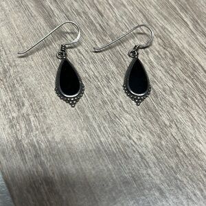 Woods 829 Onyx teardrop earrings. Sterling silver. Vintage